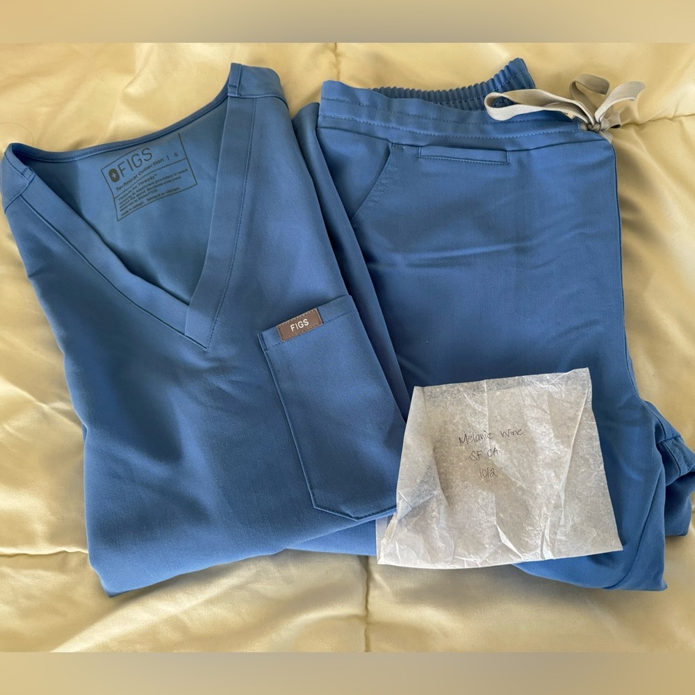 FIGS Ceil Blue S Set